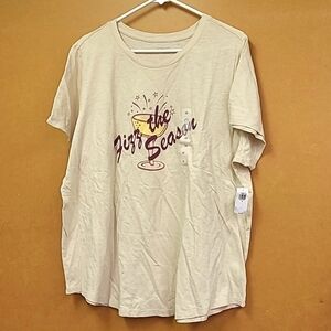 Old Navy Size 2X Beige Fizz The Season Printed T-Shirt